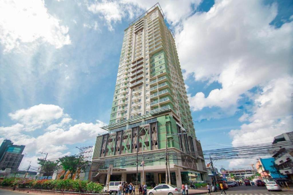 2313 Sun Vida Tower Aparthotel Cebu Exteriör bild